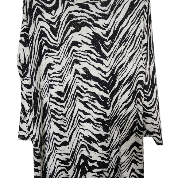 NWT Ruby Red Petite Keyhole Neck Zebra Print Knit Top 2XL - Picture 6 of 8